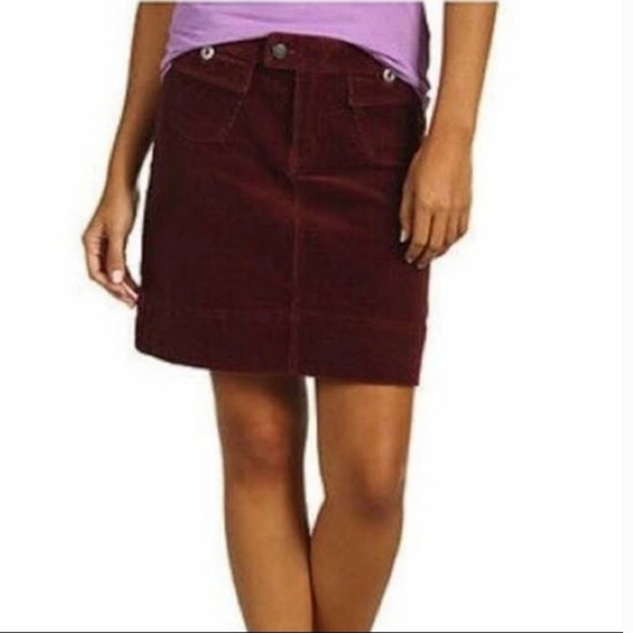 Patagonia Dresses & Skirts - Patagonia burgundy corduroy mini skirt! Size 6.